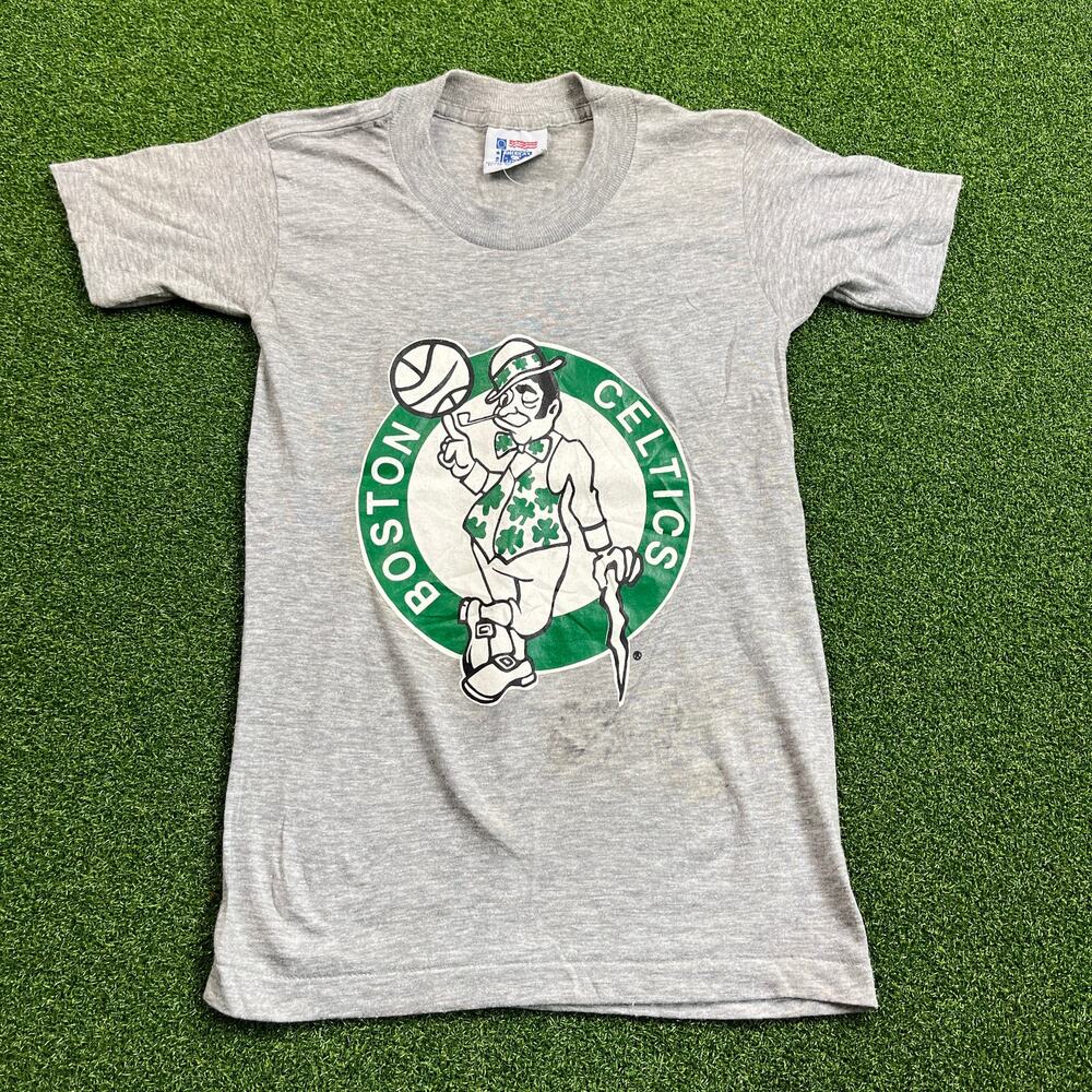 Vintage 90s Y2K Americas Finest Boston Celtics NBA Basketball T-Shirt Sz M